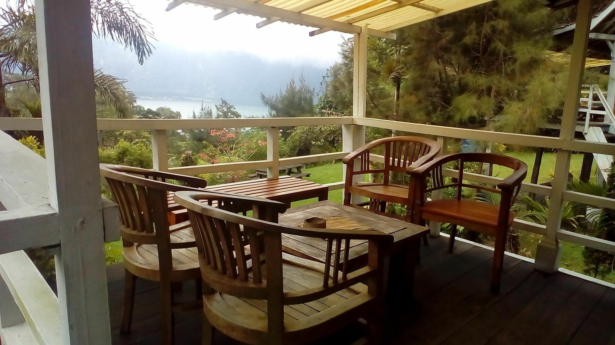 מלון Warung Rekreasi Bedugul מראה חיצוני תמונה