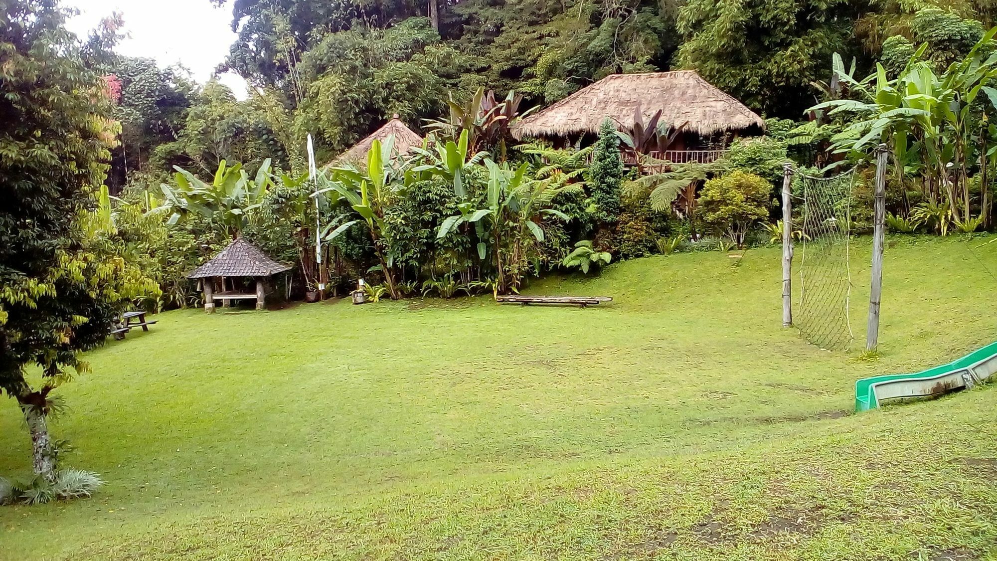 מלון Warung Rekreasi Bedugul מראה חיצוני תמונה