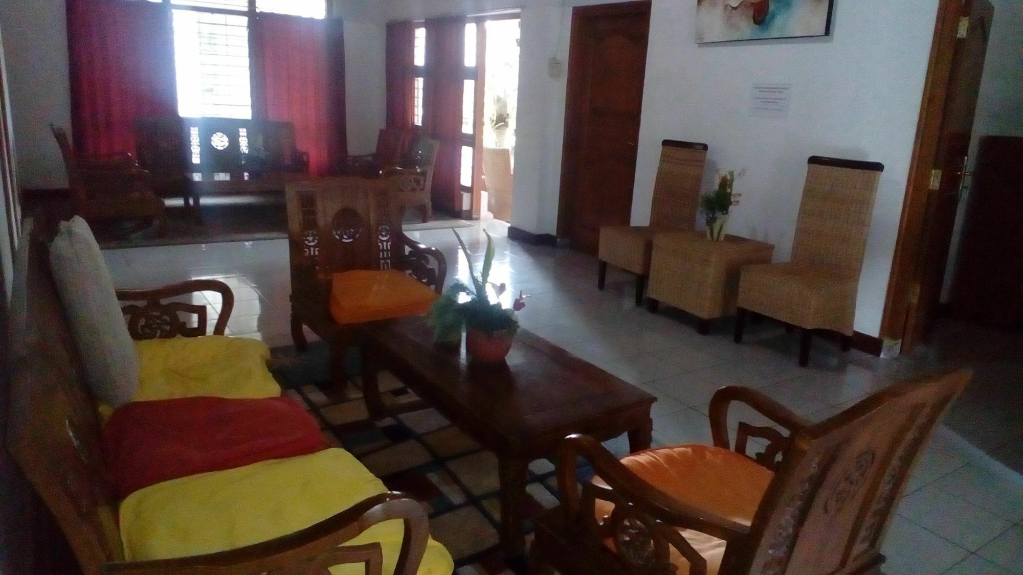 מלון Warung Rekreasi Bedugul מראה חיצוני תמונה
